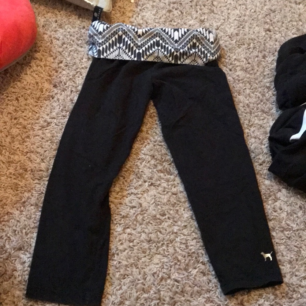 Victoria Secret Pink Cropped Leggings